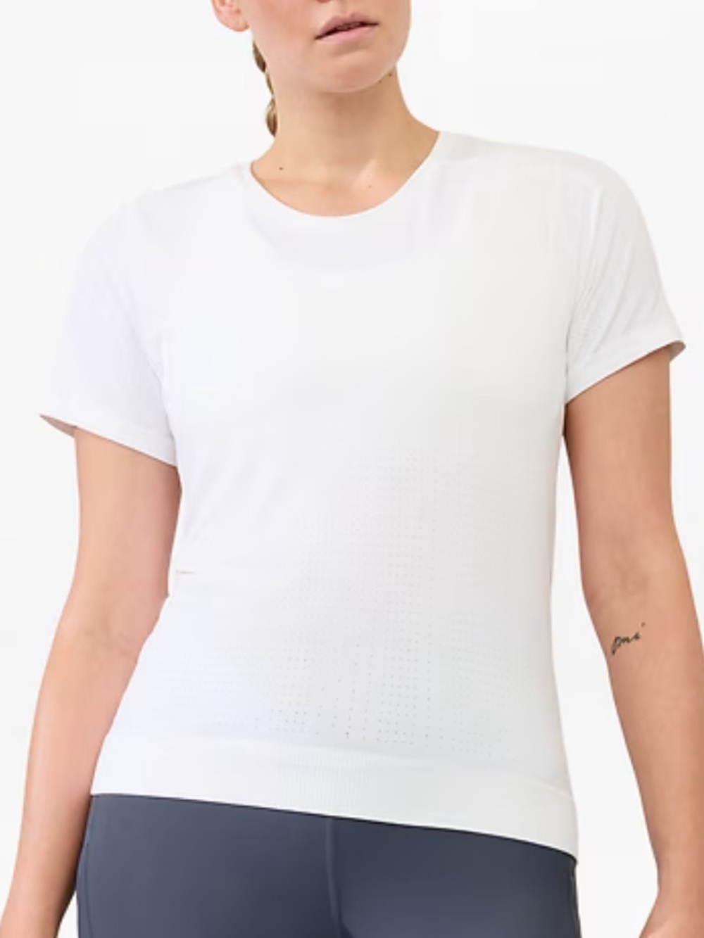 ATHLETA in motion tee- S